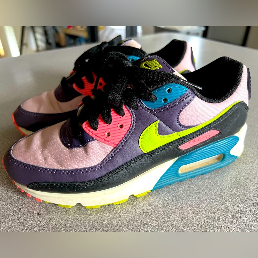 Womens Nike air max size 6